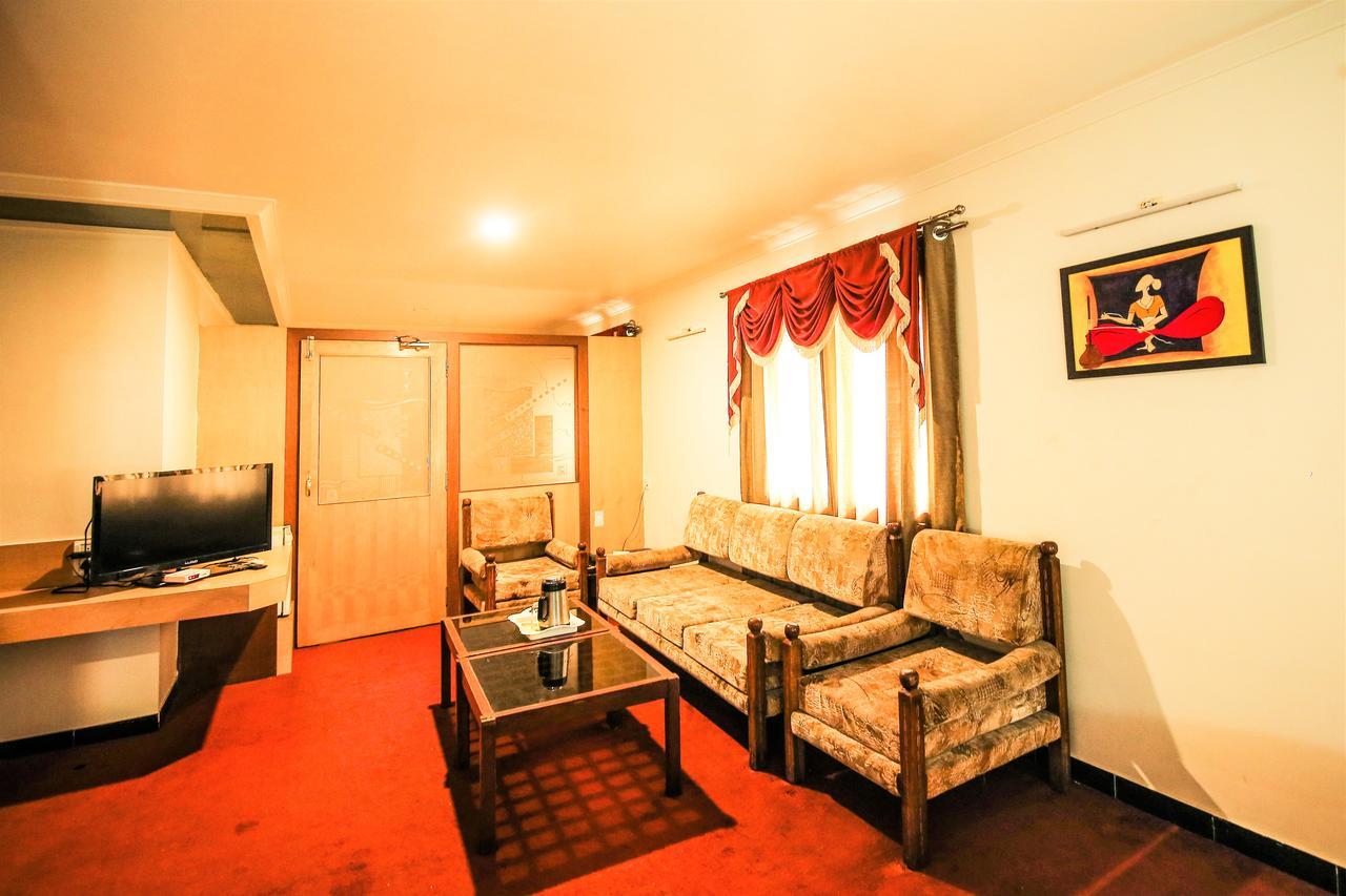 Hotel Sangam Karad Ngoại thất bức ảnh